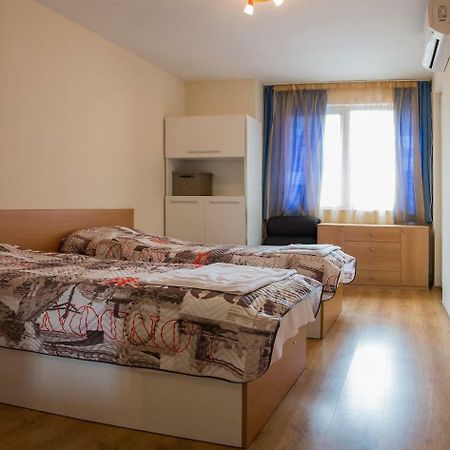 Glorious - 2-Bedroom Apartment Near Youth Hill By Flat Mаnager Пловдив Екстериор снимка